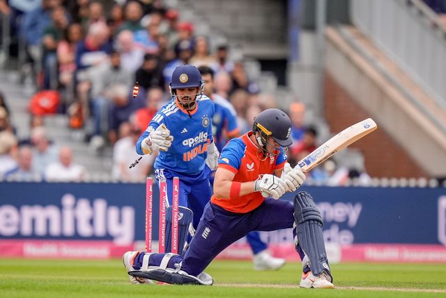 Ishan Kishan of India attempts to stump Jacob Bethell of England during the Second Vitality T20 International match England vs India at Old Trafford, Manchester, United Kingdom on 04 July 2026

(Photo by Maynard Manyowa/News Images)