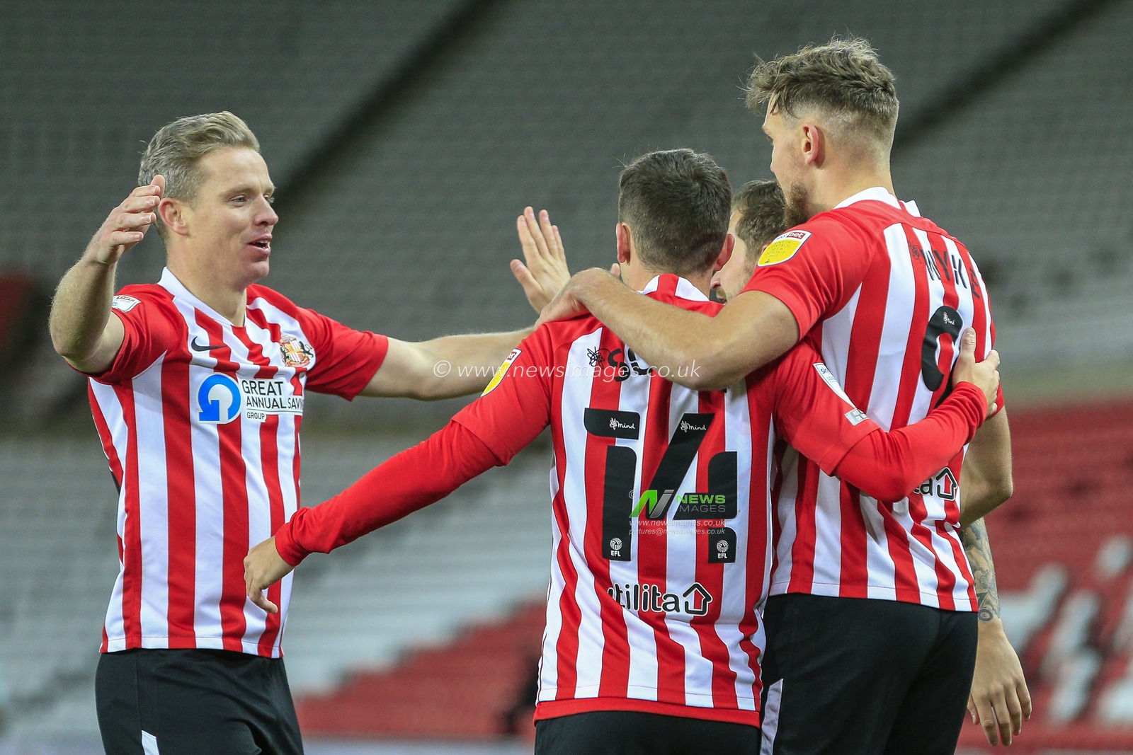 CELEBRATION Charlie Wyke (9) of Sunderland celebrates his goal with Josh Scowen (14) of Sunderland and Grant Leadbitter (23) of Sunderland to make it 1-0