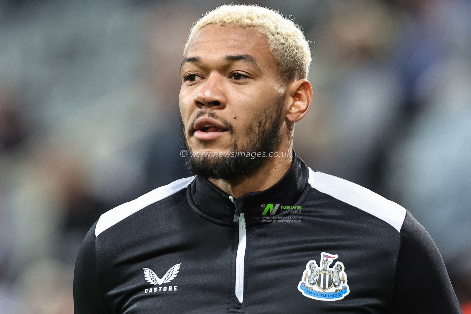 Joelinton #7 of Newcastle United in the pregame warmup session during the Premier League match Newcastle United vs Arsenal at St. James's Park, Newcastle, United Kingdom, 4th November 2023

(Photo by Mark Cosgrove/News Images)