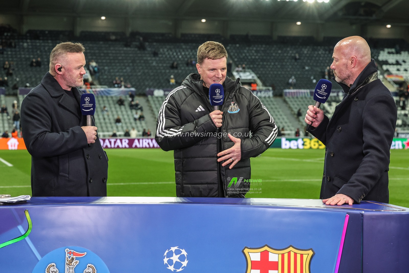 Eddie Howe manager of Newcastle United speaks to Wayne Rooney and Alan Shearer ahead of the UEFA Champions League Last 16 match Newcastle Untied vs Barcelona at St. James's Park, Newcastle, United Kingdom on 10 March 2026

(Photo by Mark Cosgrove/News Images)