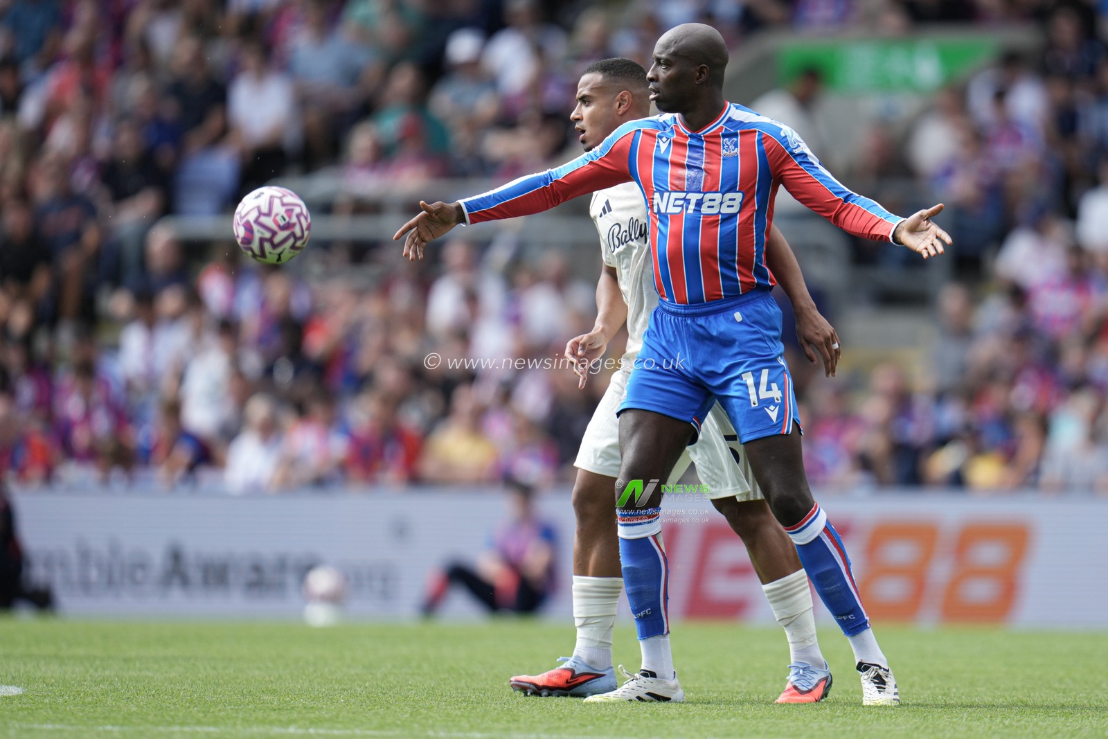 Jean-Philippe Mateta of Crystal Palace and Murillo of Nottingham Forest during the Premier League match Crystal Palace vs Nottingham Forest at Selhurst Park, London, United Kingdom, 24th August 2025

(Photo by Harvey Murphy/News Images)