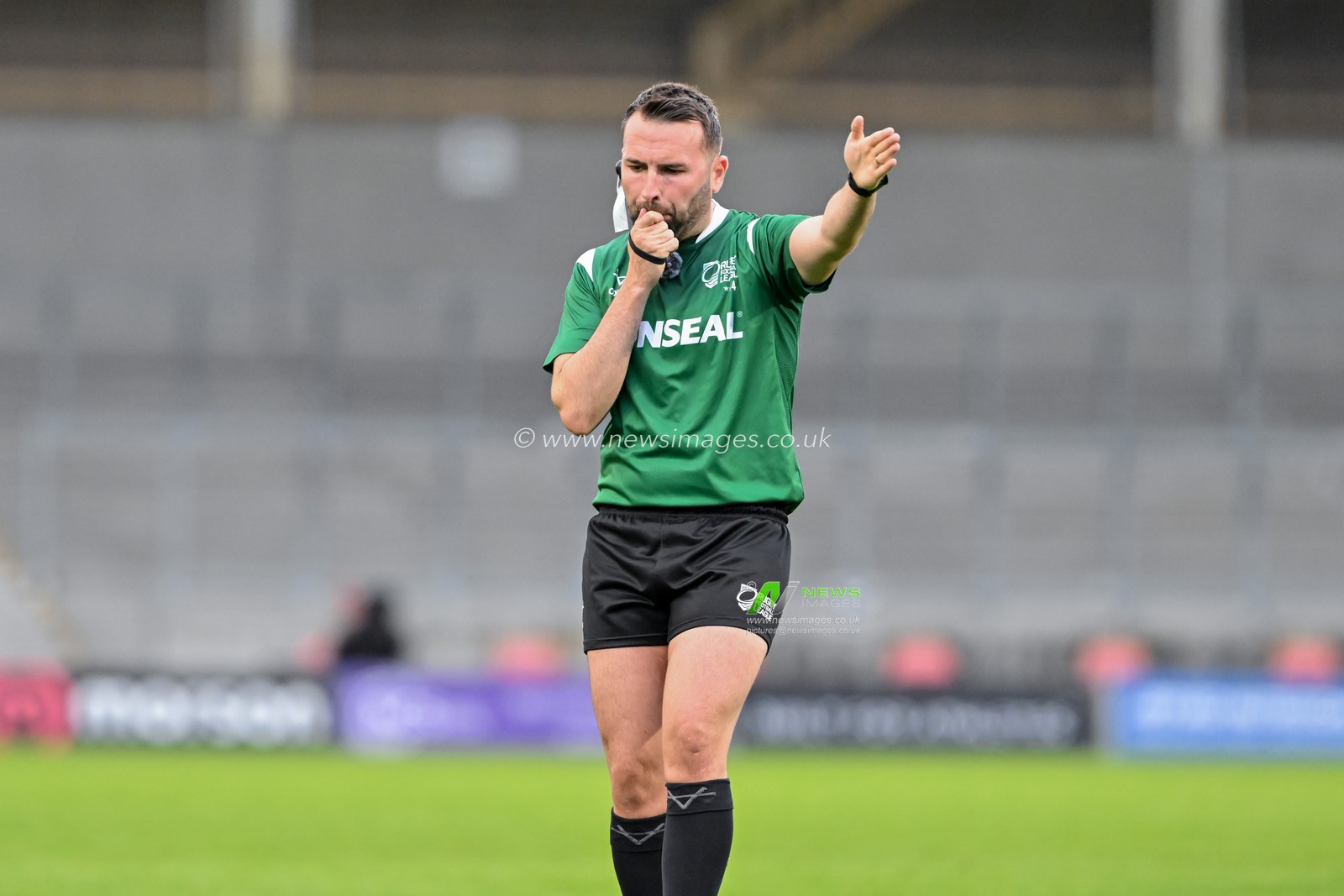 Referee Liam Moore during the Betfred Super League Round 25 match Salford Red Devils vs Catalans Dragons at Salford Community Stadium, Eccles, United Kingdom, 7th September 2024

(Photo by Cody Froggatt/News Images)