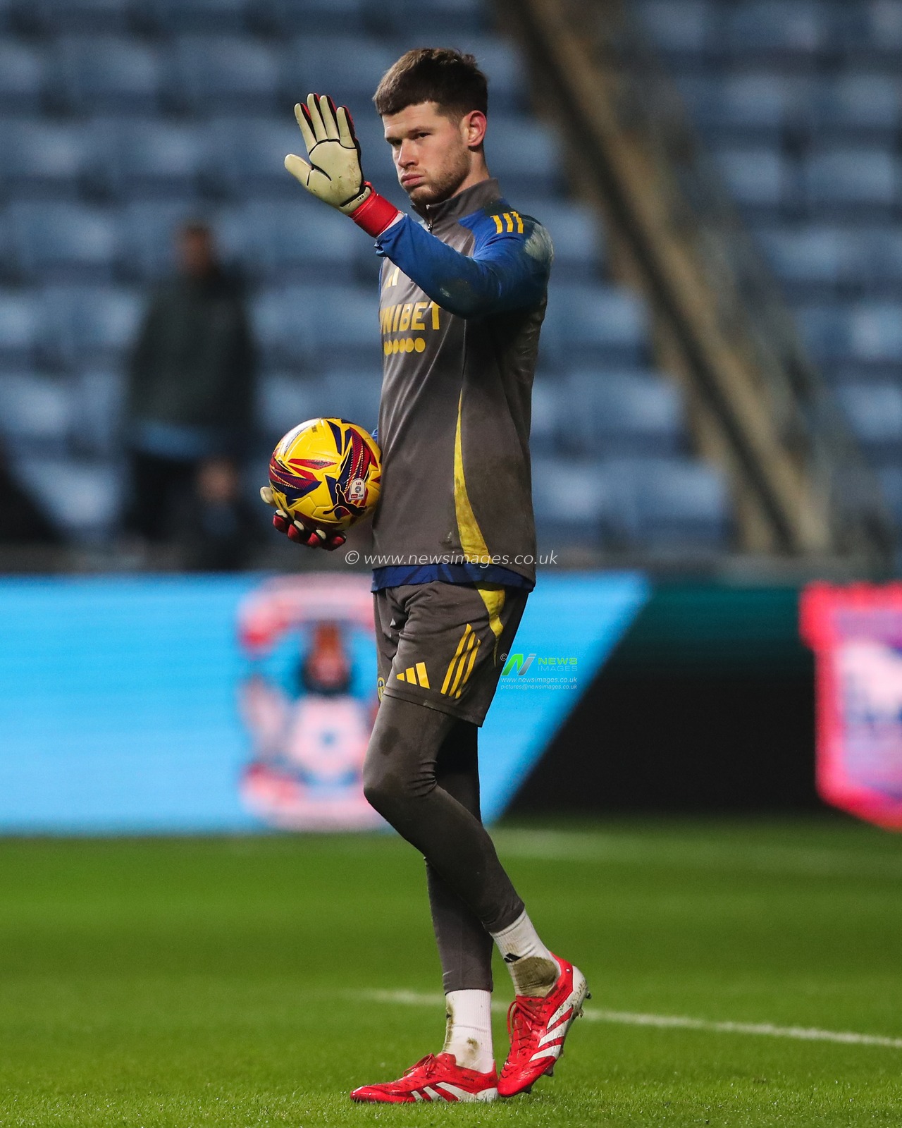 Illan Meslier of Leeds United during the pre-game warm up ahead of the Sky Bet Championship match Coventry City vs Leeds United at Coventry Building Society Arena, Coventry, United Kingdom, 5th February 2025

(Photo by Gareth Evans/News Images)