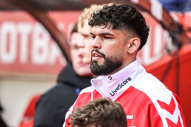 Omar Alderete of Sunderland comes out for the game during the Premier League match Sunderland vs Tottenham Hotspur at Stadium Of Light, Sunderland, United Kingdom on 12 April 2026

(Photo by Alfie Cosgrove/News Images)