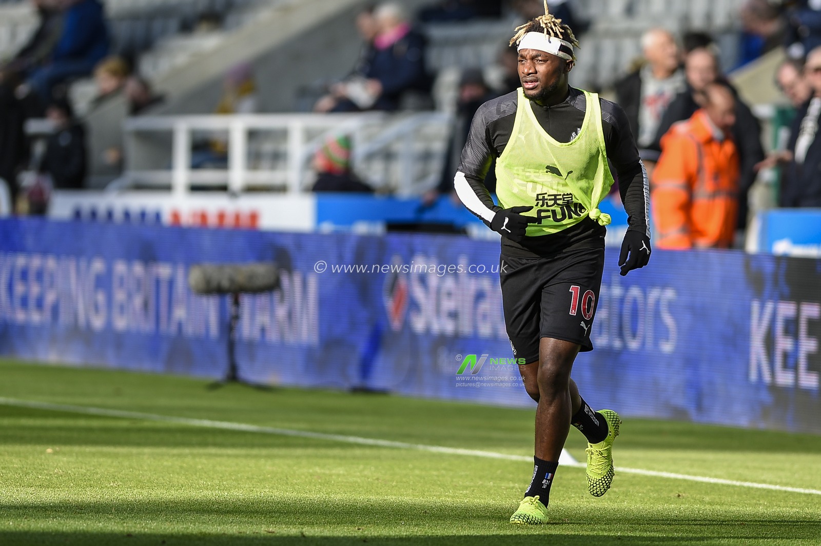 27th October 2019, St. James's Park, Newcastle, England; Premier League, Newcastle United v Wolverhampton Wanderers : Allan Saint-Maximin of Newcastle United

Credit: Iam Burn/News Images