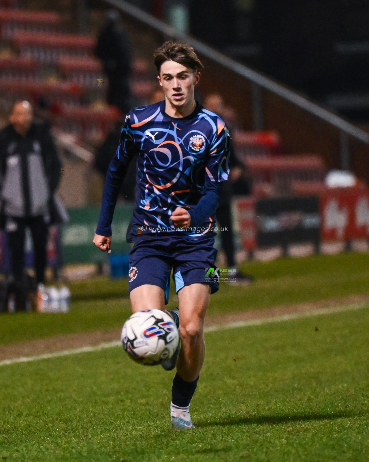 Jack Richardson of Blackpool makes a break with the ball during the FA Youth Cup U18â€™s match Crewe Alexandra vs Blackpool at The Mornflake Stadium, Crewe, United Kingdom, 27th November 2024

(Photo by Craig Thomas/News Images)