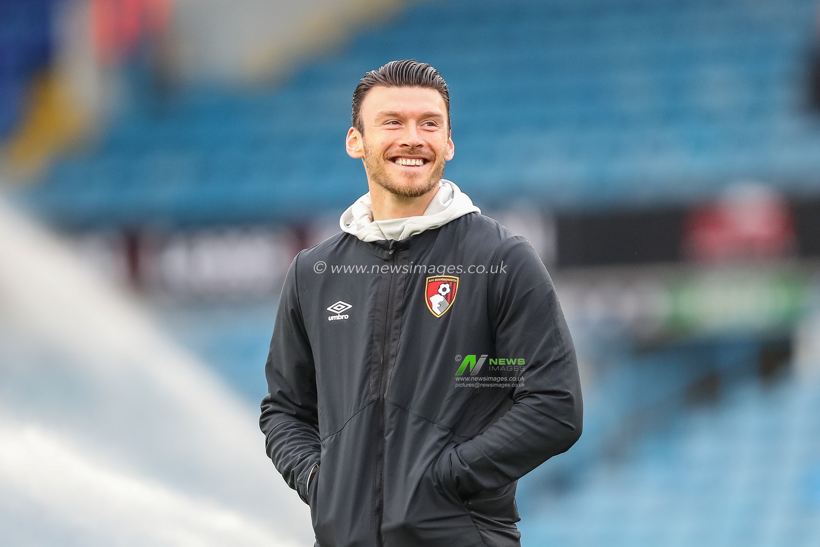 Kieffer Moore #21 of Bournemouth arrives ahead of the Premier League match Leeds United vs Bournemouth at Elland Road, Leeds, United Kingdom, 5th November 2022

(Photo by Gareth Evans/News Images)