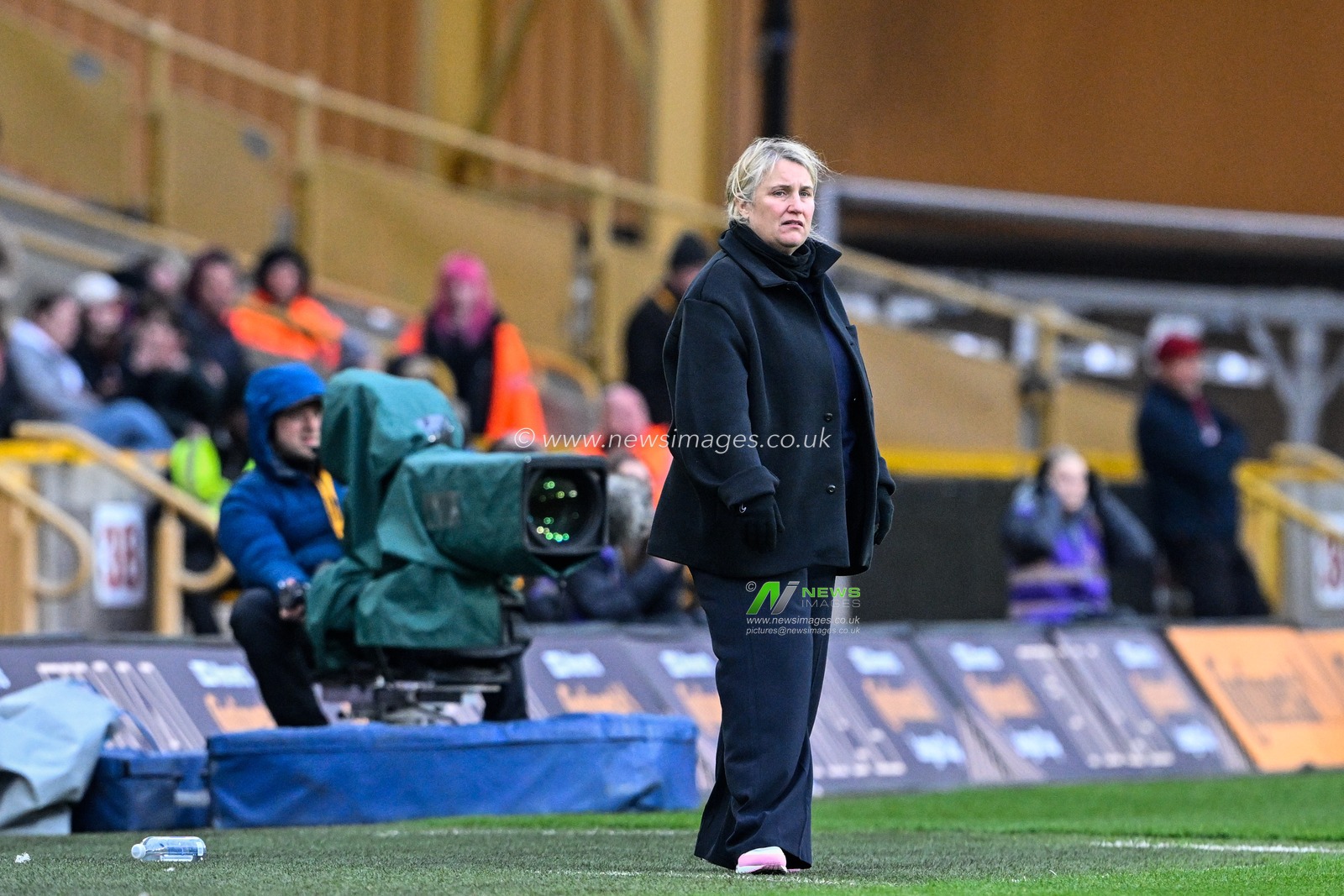 Emma Hayes manager of Chelsea Women during the FA Women's League Cup Final match Arsenal Women vs Chelsea FC Women at Molineux, Wolverhampton, United Kingdom, 31st March 2024

(Photo by Cody Froggatt/News Images)