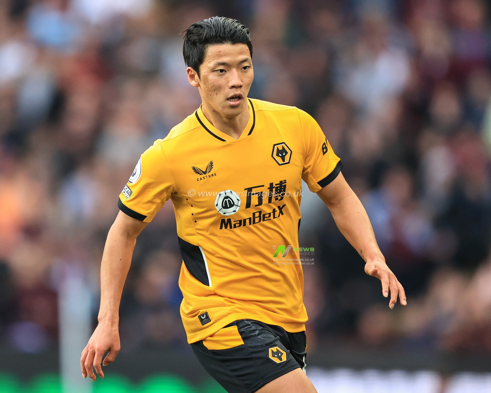 Hwang Hee-chan #26 of Wolverhampton Wanderers during the game