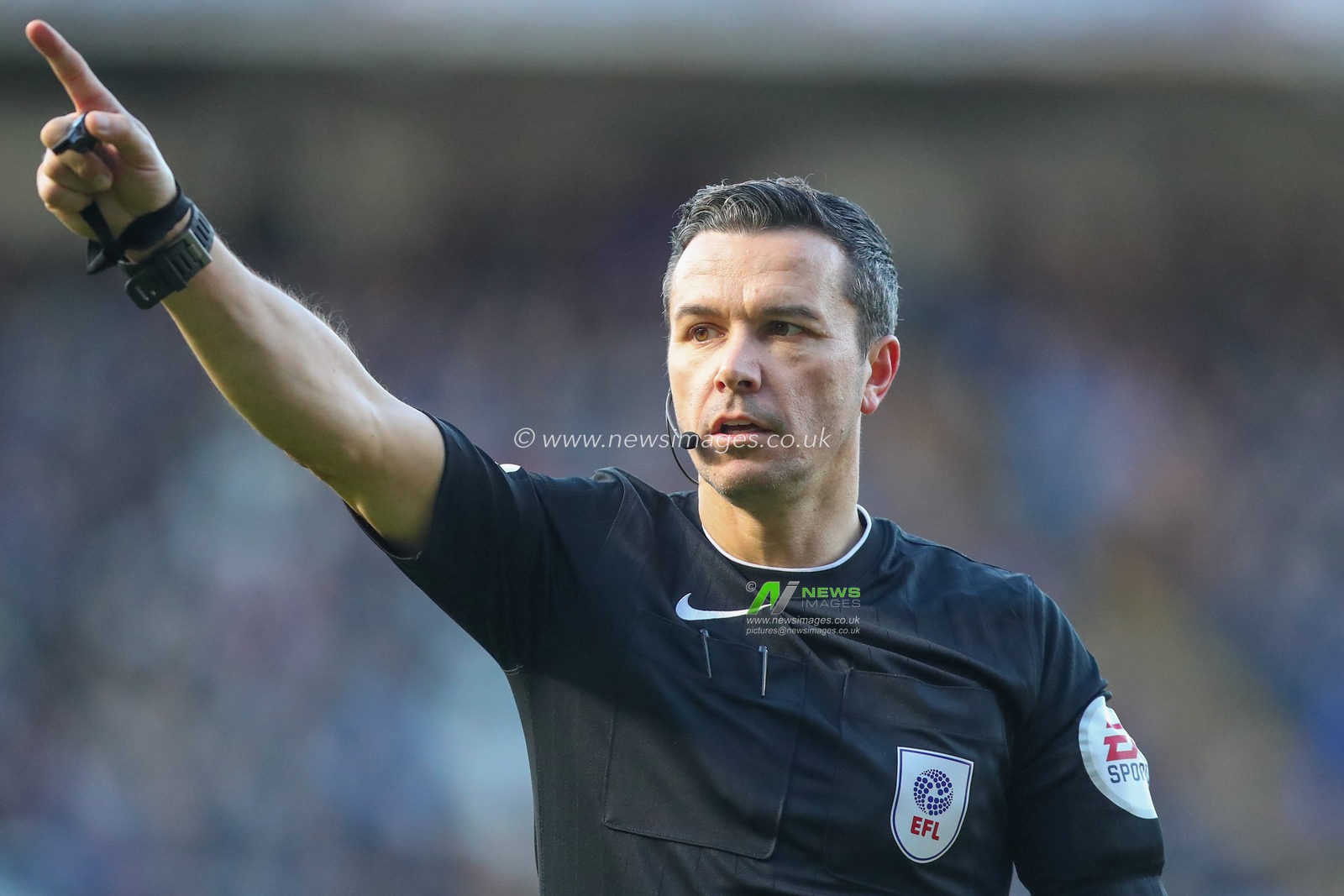 Referee Darren Bond during the Sky Bet Championship match Birmingham City vs Middlesbrough at St Andrews, Birmingham, United Kingdom, 2nd January 2023

(Photo by Gareth Evans/News Images)