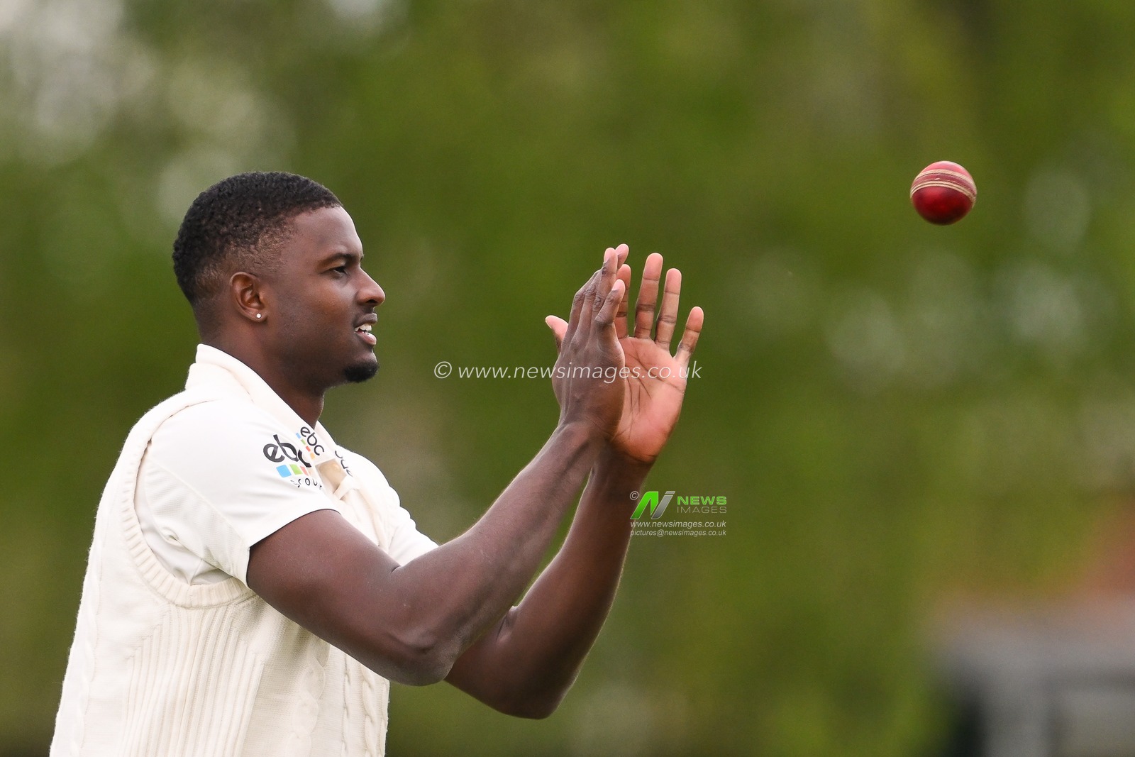 Jason Holder of Worcestershire receives the ball during the Vitality County Championship Division 1 match Worcestershire vs Somerset at Kidderminster Cricket Club, Kidderminster, United Kingdom, 26th April 2024

(Photo by Craig Thomas/News Images)
