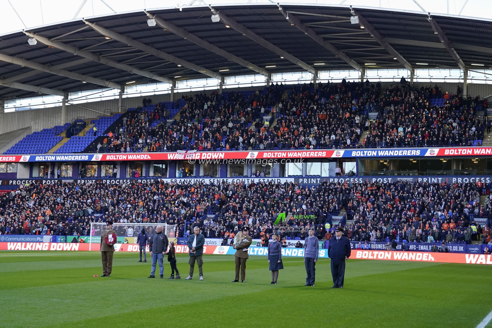 Four Thousand Blackpool fans travelled to the Sky Bet League 1 match Bolton Wanderers vs Blackpool at University of Bolton Stadium, Bolton, United Kingdom, 11th November 2023

(Photo by Steve Flynn/News Images)