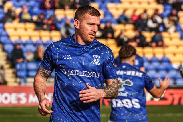 Marc Sneyd of Warrington Wolves in the pregame warmup session during the Betfred Challenge Cup Quarter Final match Warrington Wolves vs Leigh Leopards at The Halliwell Jones Stadium, Warrington, United Kingdom on 11 April 2026

(Photo by Alfie Cosgrove/News Images)