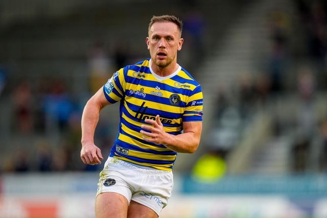 Ben Currie of Warrington Wolves during the Betfred Super League round 14 match St Helens vs Warrington Wolves at The BrewDog Stadium, St Helens, United Kingdom on 11 June 2026

(Photo by Maynard Manyowa/News Images)