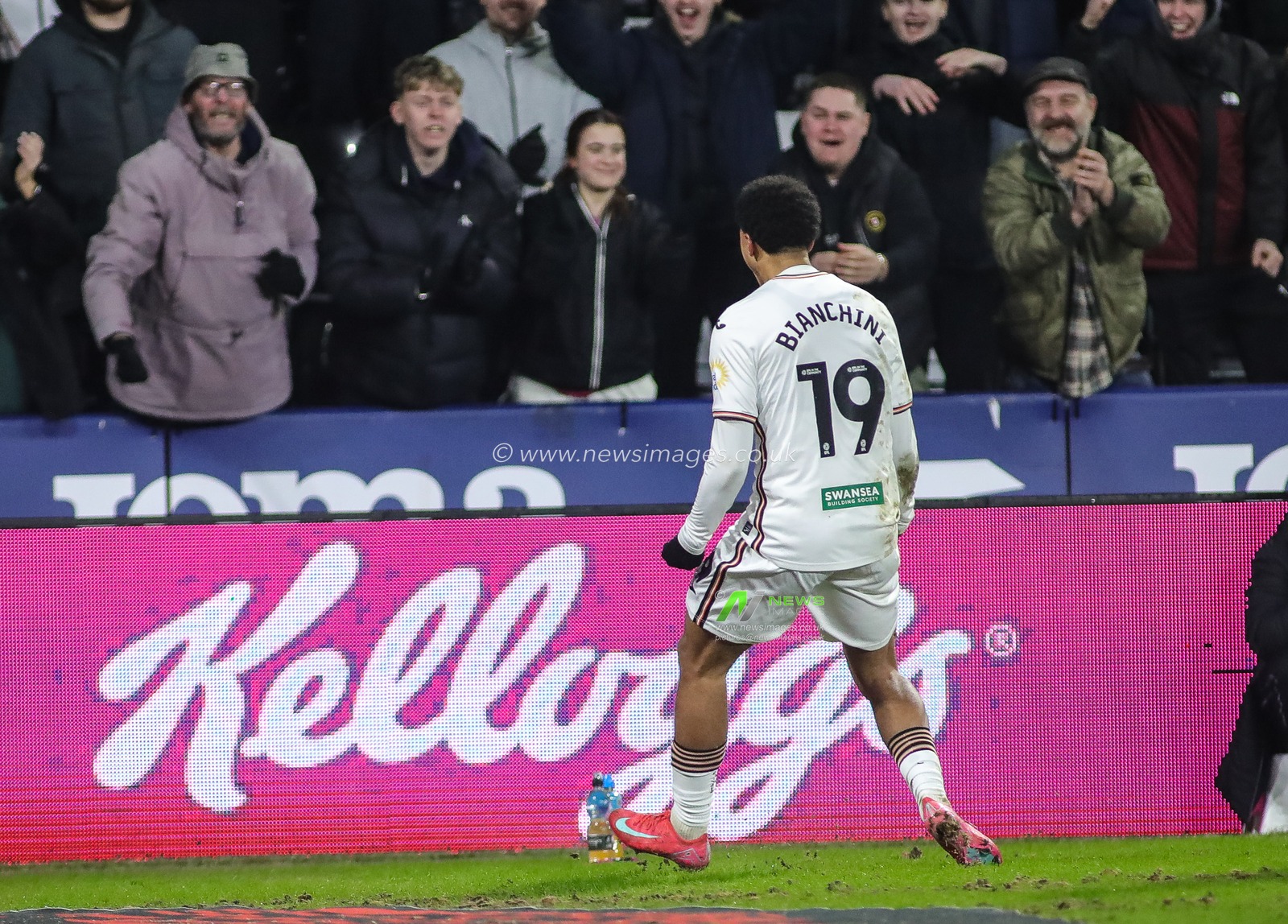 Florian Bianchini of Swansea City celebrates scoring his teams first goal during the Sky Bet Championship match Swansea City vs Sheffield United at Swansea.com Stadium, Swansea, United Kingdom, 21st January 2025

(Photo by Andrew Lewis/News Images)