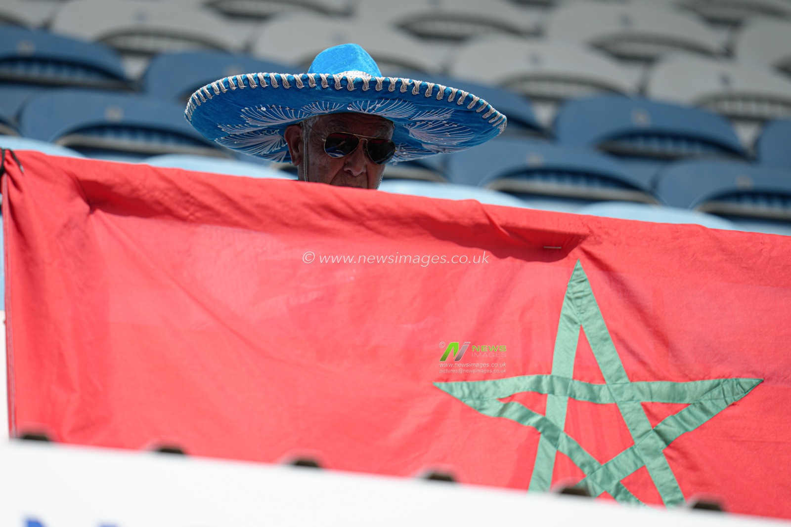 Queens park rangers fan ahead of the Sky Bet Championship match Queens Park Rangers vs Bristol City at Kiyan Prince Foundation Stadium, London, United Kingdom, 12th April 2025

(Photo by Harvey Murphy/News Images)