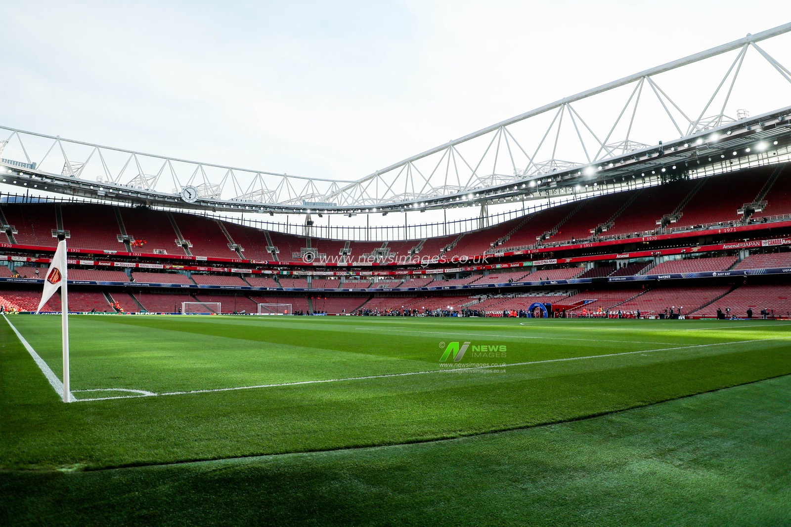 A general view of Emirates Stadium prior to the UEFA Champions League Quarter-finals match Arsenal vs Real Madrid at Emirates Stadium, London, United Kingdom, 8th April 2025

(Photo by Izzy Poles/News Images)