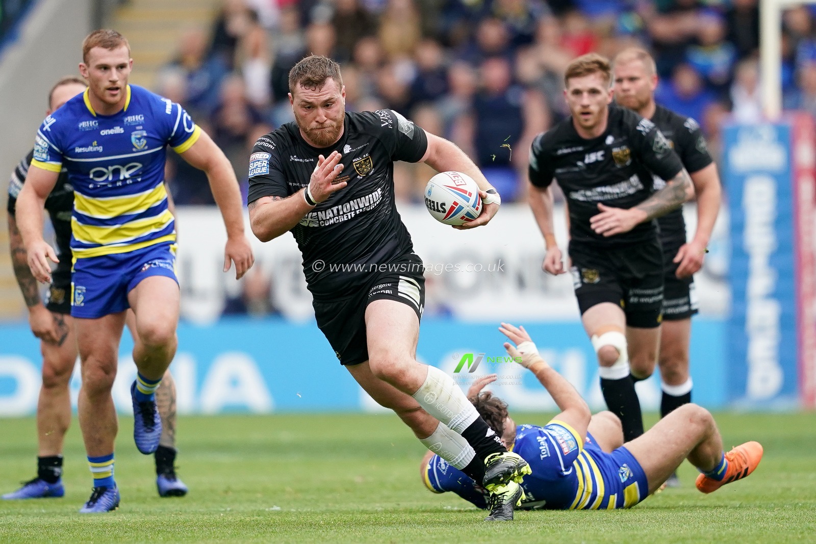 Hull FC's Scott Taylor makes a run


18th May 2019 , Halliwell Jones Stadium, Warrington, England;  Betfred Super League, Round 15, Warrington Wolves vs Hull FC ; 

Credit: Terry Donnelly/News Images