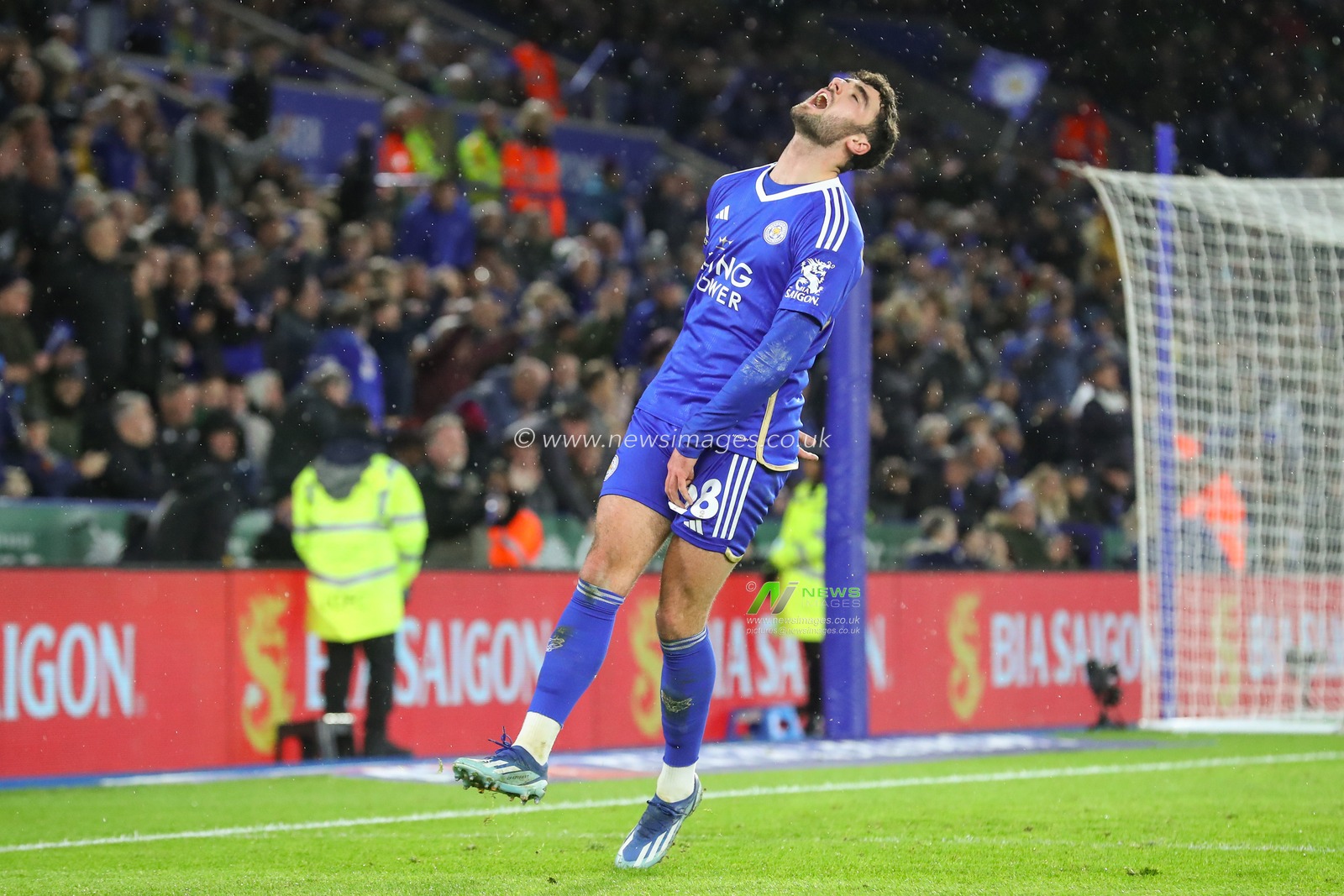 Tom Cannon of Leicester City reacts during the Sky Bet Championship match Leicester City vs Huddersfield Town at King Power Stadium, Leicester, United Kingdom, 1st January 2024

(Photo by Gareth Evans/News Images)