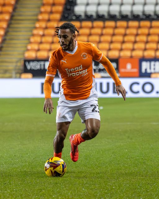 Dom Thompson of Blackpool makes a break with the ball during the Vertu Trophy match Blackpool vs Aston Villa U21 at Bloomfield Road, Blackpool, United Kingdom, 17th December 2024

(Photo by Craig Thomas/News Images)