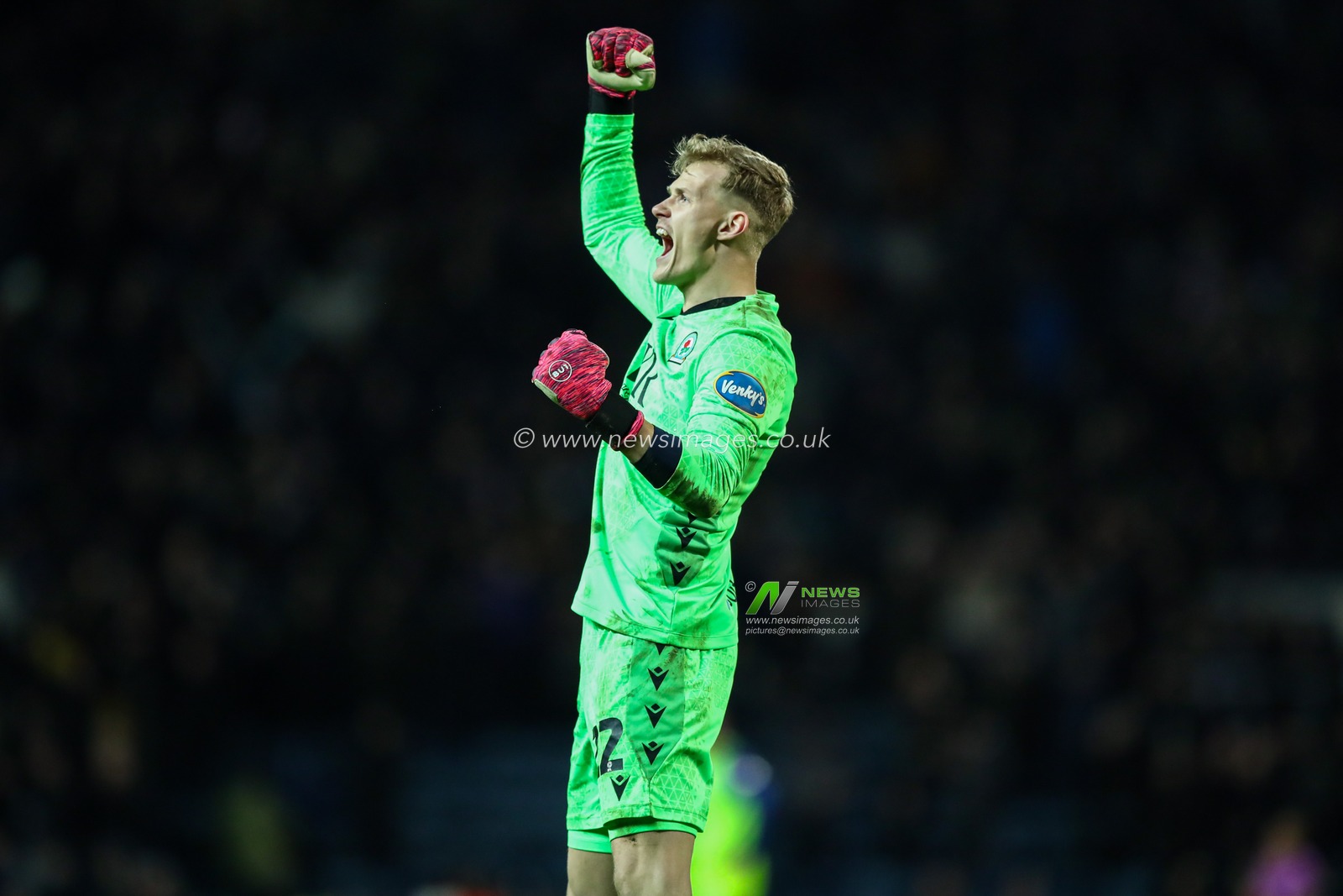 Blackburn Rovers goalkeeper Balazs Toth celebrates Yuki Ohashi of Blackburn Rovers goal to make it 1-0 during the Sky Bet Championship match Blackburn Rovers vs Preston North End at Ewood Park, Blackburn, United Kingdom on 20 February 2026

(Photo by Jorge Horsted/News Images)