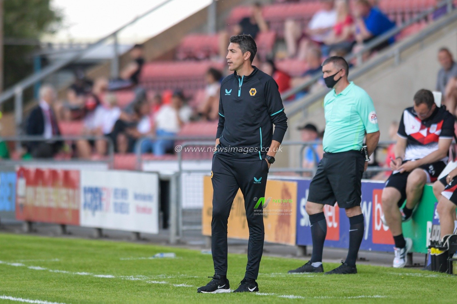 Bruno Lage manager of Wolverhampton Wanderers watches the game from the technical area