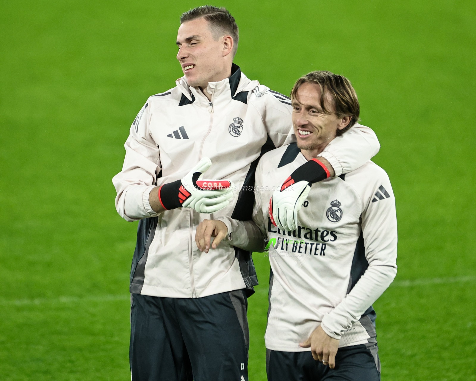Andriy Lunin of Real Madrid and Luka ModriÄ‡ of Real Madrid during the UEFA Champions League Real Madrid Training Sesison at the Etihad Stadium, Manchester, United Kingdom, 10th February 2025

(Photo by Mark Cosgrove/News Images)