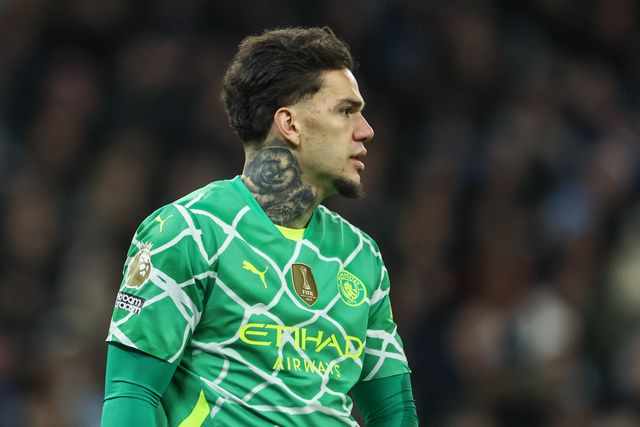 Ederson of Manchester City during the Premier League match Manchester City vs Chelsea at Etihad Stadium, Manchester, United Kingdom, 25th January 2025

(Photo by Mark Cosgrove/News Images)