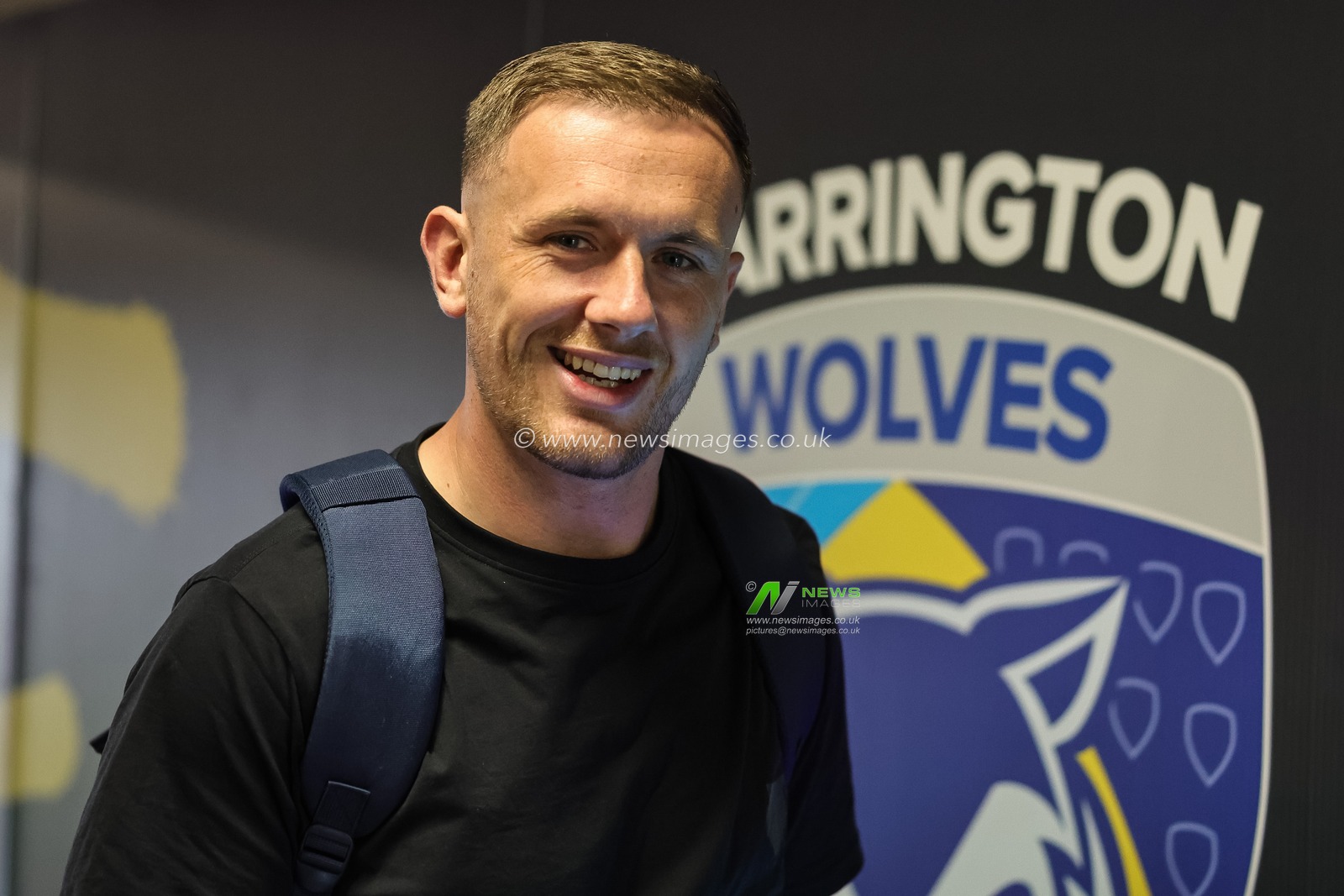 Ben Currie of Warrington Wolves arrives during the Betfred Super League round 9 match Warrington Wolves vs Wigan Warriors at The Halliwell Jones Stadium, Warrington, United Kingdom on 24 April 2026

(Photo by Mark Cosgrove/News Images)