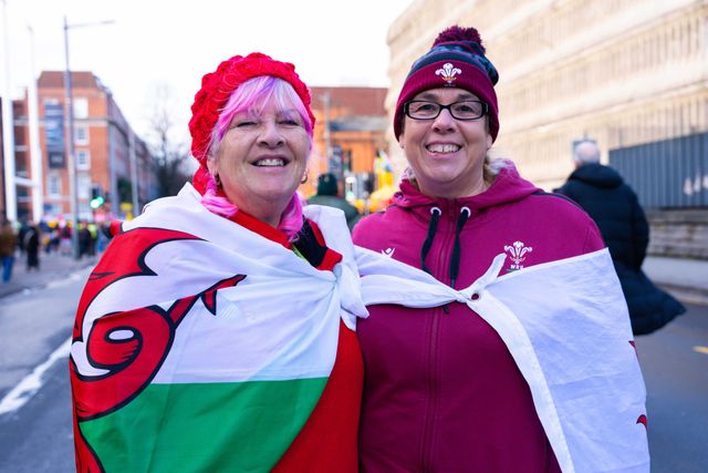 Welsh fans on Westgate Street, ahead of the Quilter Nations Series 2025 match Wales vs South Africa at Principality Stadium, Cardiff, United Kingdom, 29th November 2025

(Photo by Andrew Lewis/News Images)

*** GER AUT SUI OUT ***