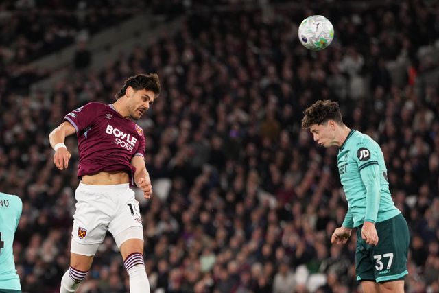 Konstantinos Mavropanos of West Ham United scores to make it 1-0 during the Premier League match West Ham United vs Wolverhampton Wanderers at London Stadium, London, United Kingdom on 10 April 2026

(Photo by Harvey Murphy/News Images)