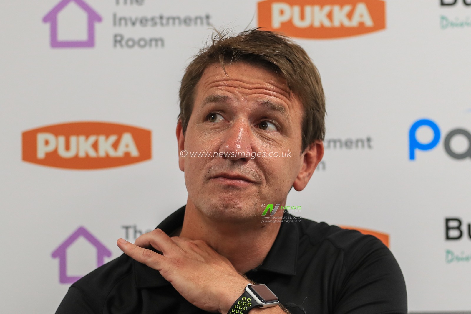3rd August 2019, Oakwell, Barnsley, England; Sky Bet Championship, Barnsley vs Fulham ; Daniel Stendel manager of Barnsley FC speaks to the press as his Barnsley side take a 1-0 win over Fulham 


Credit: Mark Cosgrove/News Images

English Football League images are subject to DataCo Licence
