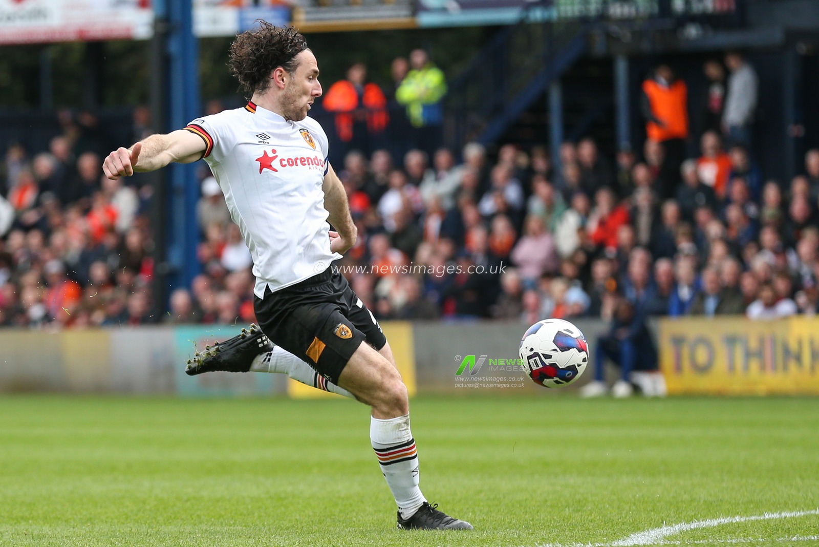 Lewie Coyle #2 of Hull City shoots a goal during the Sky Bet Championship match Luton Town vs Hull City at Kenilworth Road, Luton, United Kingdom, 8th May 2023

(Photo by Arron Gent/News Images)
