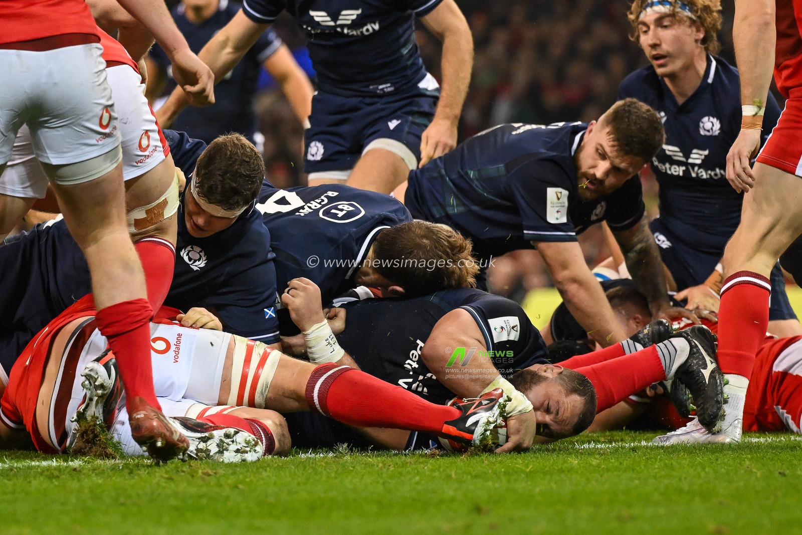 Pierre Schoeman of Scotland goes over for a try during the 2024 Guinness 6 Nations match Wales vs Scotland at Principality Stadium, Cardiff, United Kingdom, 3rd February 2024

(Photo by Craig Thomas/News Images)