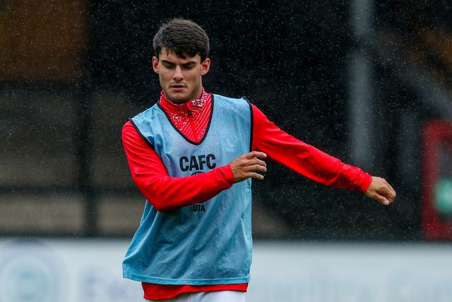 Rob Apter of Charlton Athletic warms up prior to the Pre-season friendly match Cambridge United vs Charlton Athletic at Abbey Stadium, Cambridge, United Kingdom, 26th July 2025

(Photo by Izzy Poles/News Images)