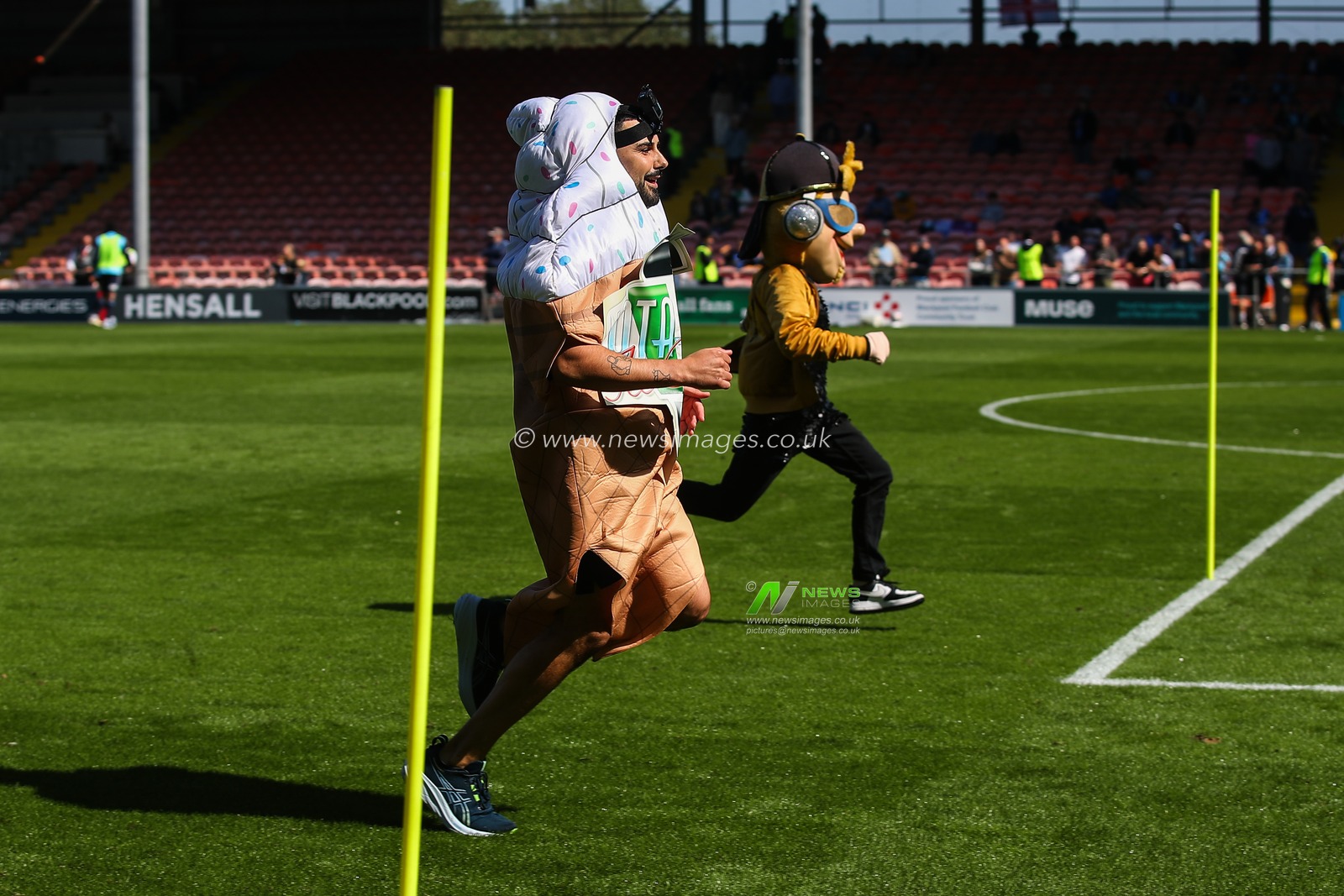 during the Sky Bet League 1 match Blackpool vs Wycombe Wanderers at Bloomfield Road, Blackpool, United Kingdom, 31st August 2024

(Photo by Gareth Evans/News Images)