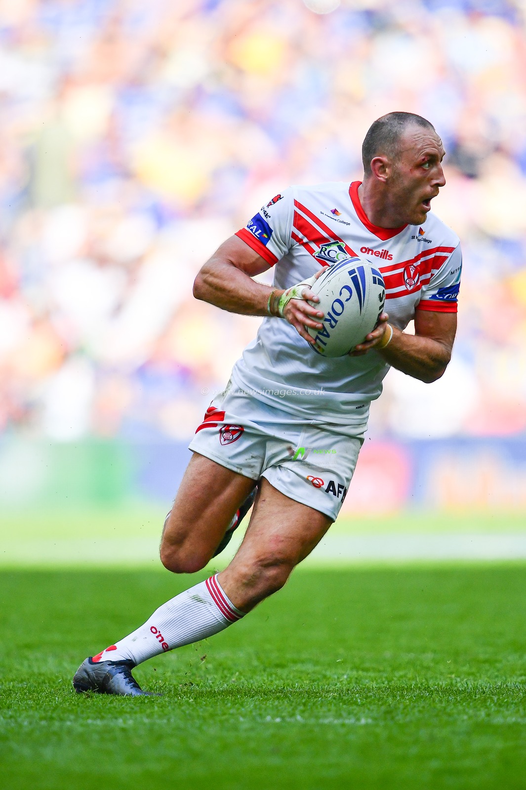 24th August 2019 , Wembley Stadium, London England ; 2019 Coral Challenge Cup Final ; St Helens vs Warrington Wolves ; James Roby (9) of St Helens in action



Credit: Craig Thomas/News Images