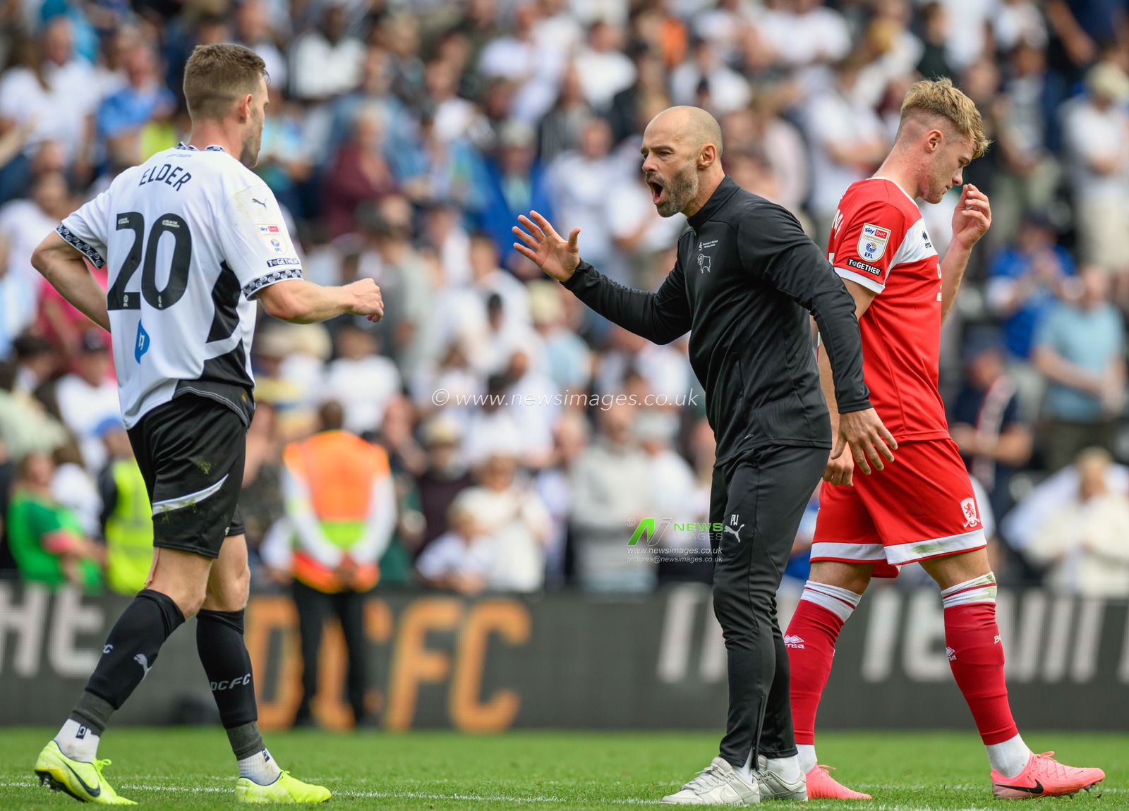 Paul WARNE of Derby County FC (Head Coach / Manager) celebrates winning the match with Callum ELDER of Derby County FC during the Sky Bet Championship match Derby County vs Middlesbrough at Pride Park Stadium, Derby, United Kingdom, 17th August 2024

(Photo by Mark Dunn/News Images)
