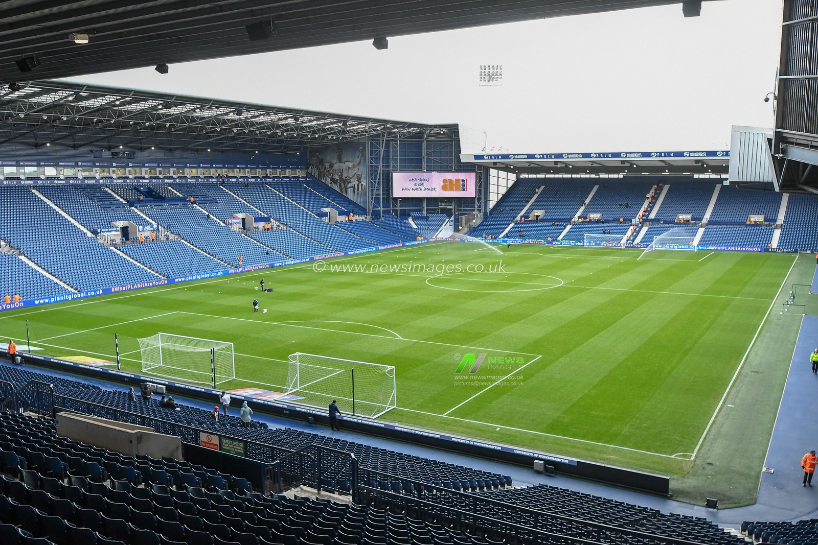29th December 2018, The Hawthorns, West Bromwich, England; Sky Bet Championship, West Bromwich Albion vs Sheffield Wednesday ; Hawthorns pre game West Bromwich Albion vs Sheffield Weds


Credit: Gareth Dalley/News Images

English Football League images are subject to DataCo Licence