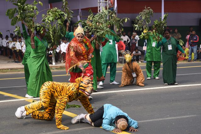 Members of the flock dancer perform during final dress rehearsal for the upcoming Republic Day parade in Kolkata, India, on January 24, 2025.Pictures by Debajyoti Chakraborty.(Photo: Debajyoti Chakraborty/News Images)