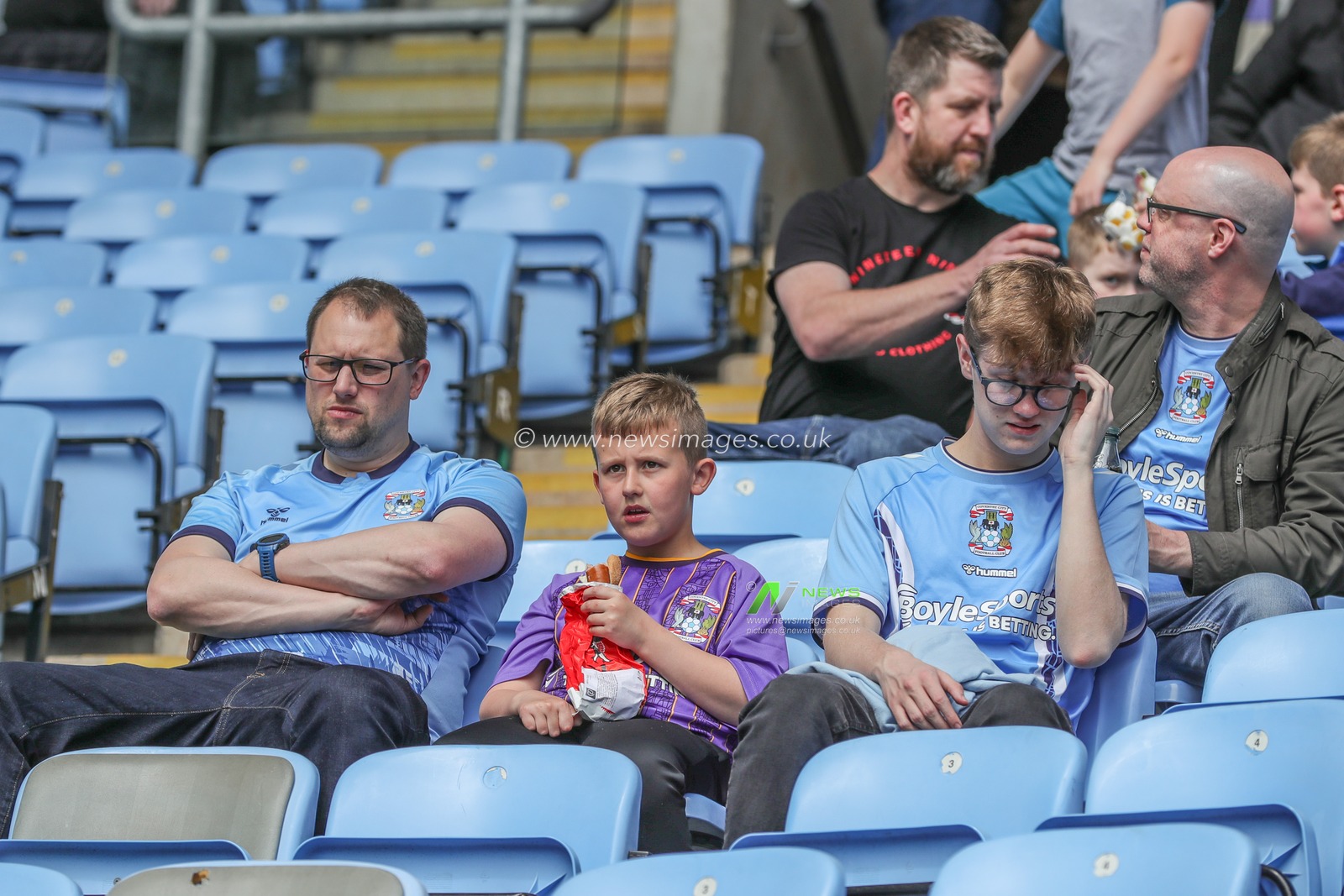 Coventry fans arrive at Coventry Building Society Arena ahead of the Sky Bet Championship match Coventry City vs Birmingham City at Coventry Building Society Arena, Coventry, United Kingdom, 29th April 2023

(Photo by Alfie Cosgrove/News Images)