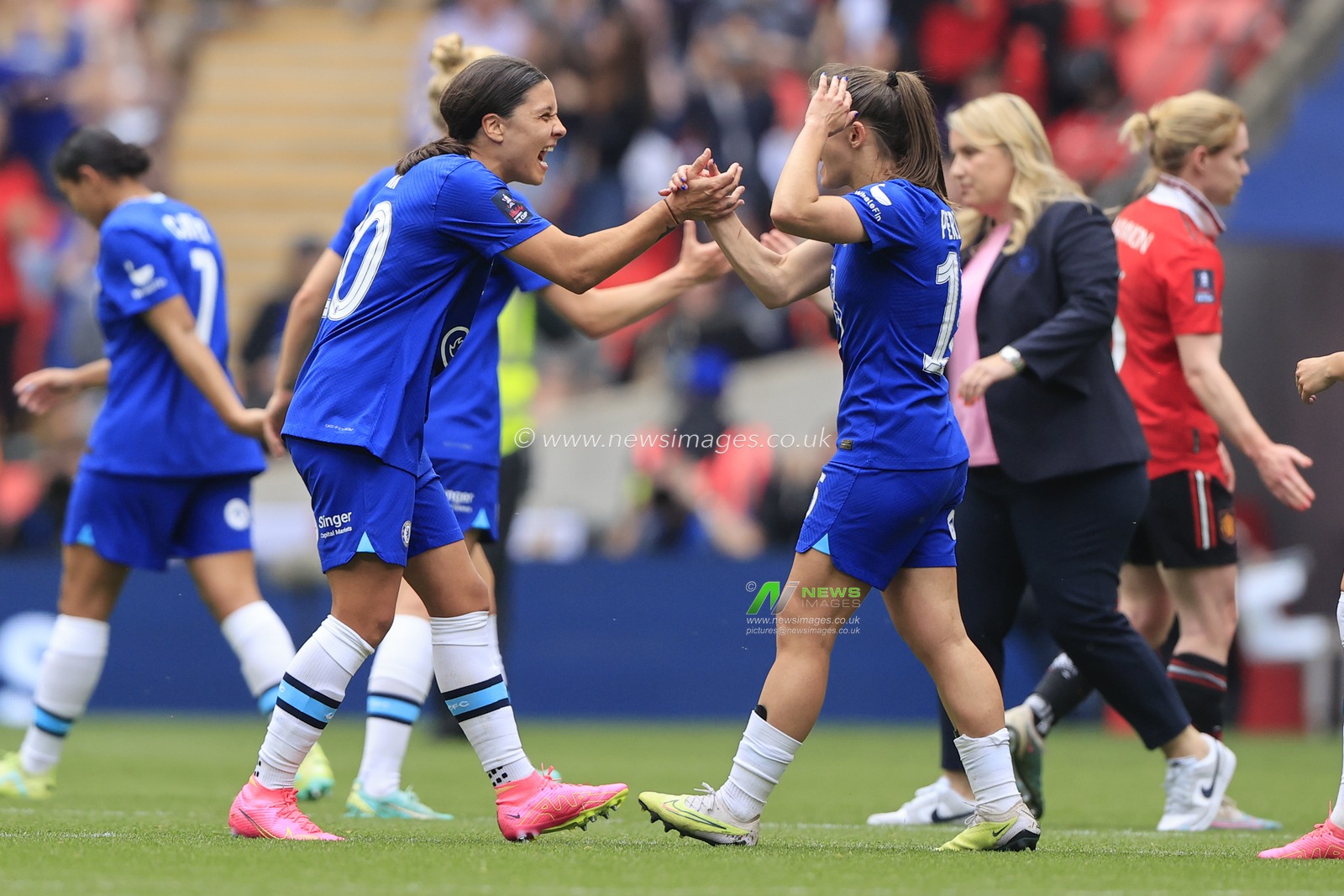 Sam Kerr #20 of Chelsea celebrates the 1-0 victory at the final whistle in the Vitality Women's FA Cup Final match Chelsea FC Women vs Manchester United Women at Wembley Stadium, London, United Kingdom, 14th May 2023

(Photo by Conor Molloy/News Images)