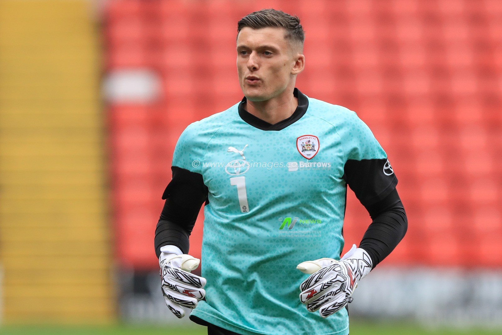 Liam Roberts #1 of Barnsley in the pregame warmup session during the Sky Bet League 1 match Barnsley vs Burton Albion at Oakwell, Barnsley, United Kingdom, 16th September 2023

(Photo by Alfie Cosgrove/News Images)