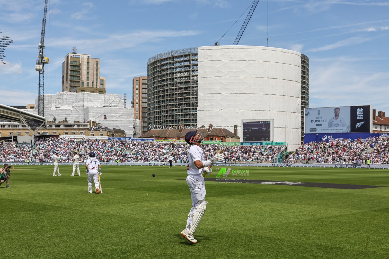Emilio Gay of England walks out to open the batting during the 2nd Rothesay Test Match Day 2 match England vs New Zealand at The Kia Oval, London, United Kingdom on 18 June 2026

(Photo by Mark Cosgrove/News Images)