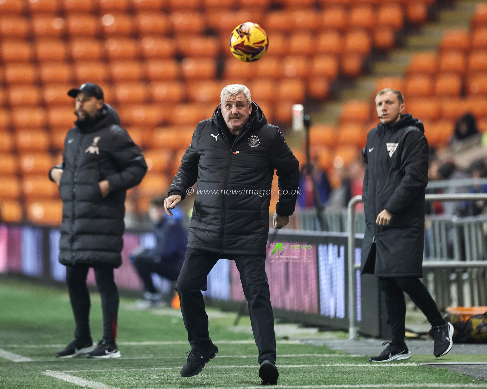 Steve Bruce head coach of Blackpool controls the ball during the Bristol Street Motors Trophy match Blackpool vs Liverpool U21 at Bloomfield Road, Blackpool, United Kingdom, 6th November 2024

(Photo by Mark Cosgrove/News Images)