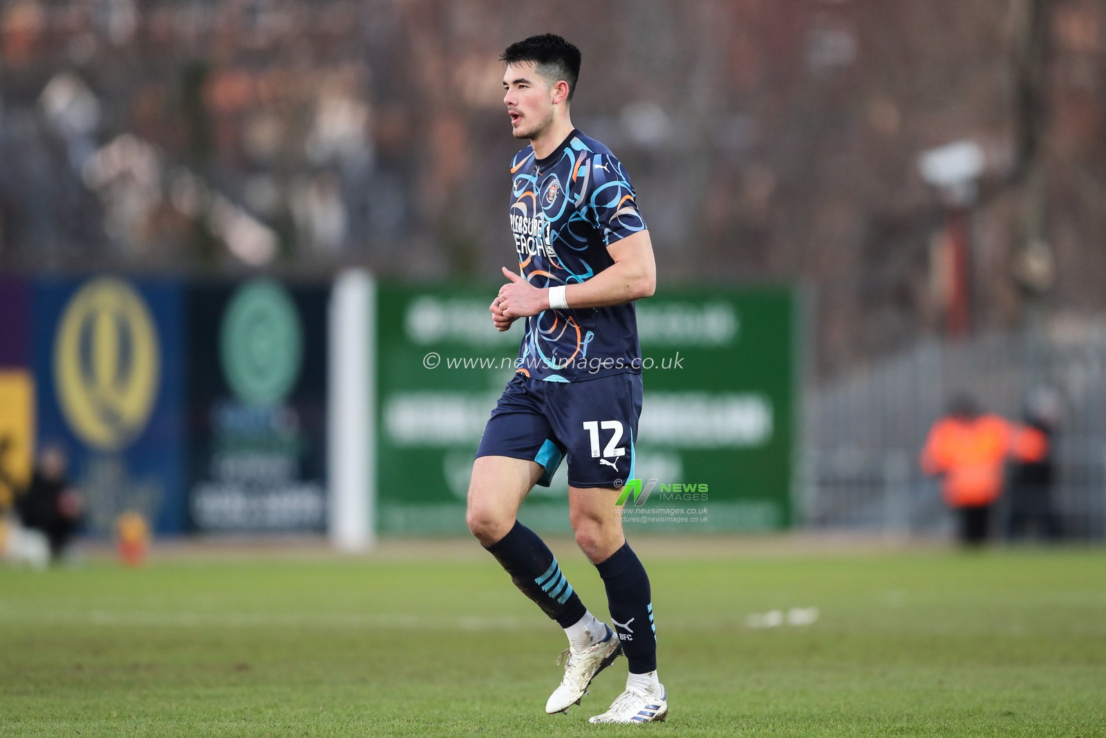 Elkan Baggott of Blackpool during the Sky Bet League 1 match Exeter City vs Blackpool at St James' Park, Exeter, United Kingdom, 25th January 2025

(Photo by Gareth Evans/News Images)