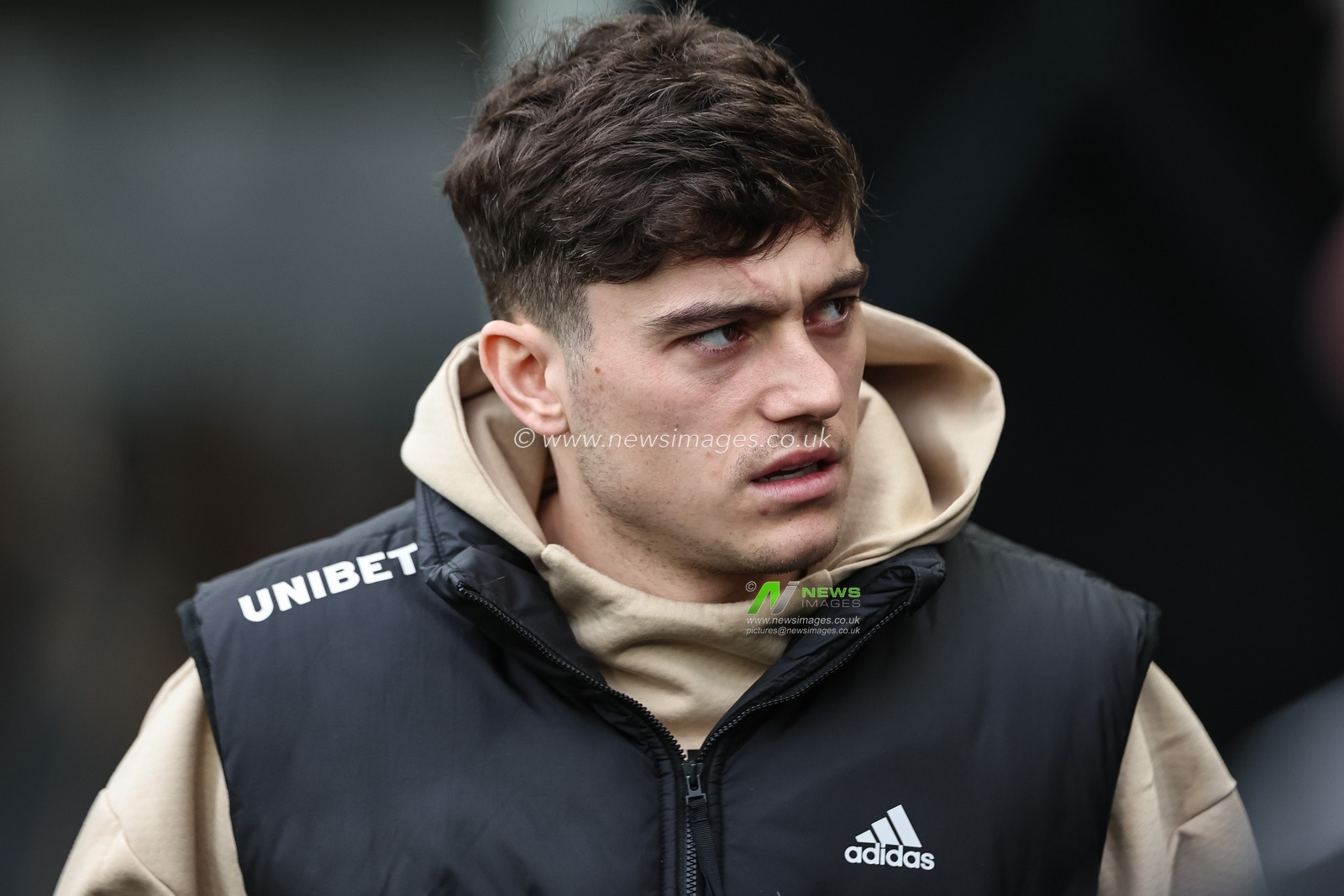 Daniel James of Leeds United arrives during the Sky Bet Championship match Hull City vs Leeds United at MKM Stadium, Hull, United Kingdom, 4th January 2025

(Photo by Mark Cosgrove/News Images)