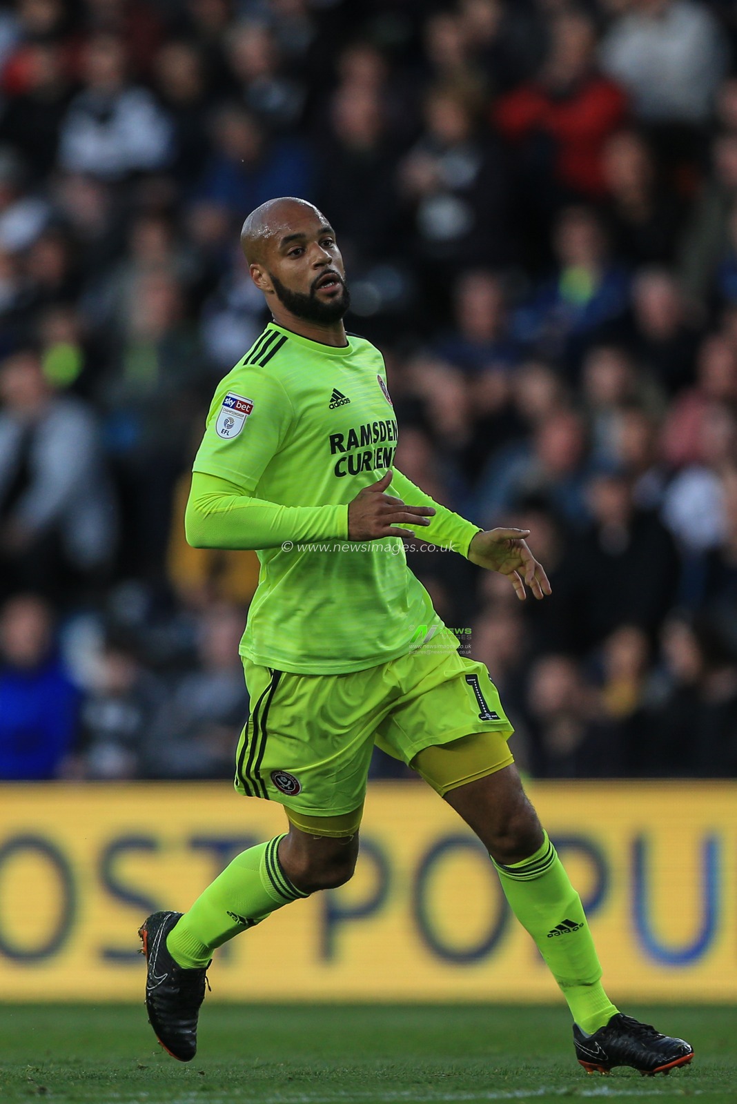 20th October 2018, Pride Park, Derby, England; Sky Bet Championship, Derby County v Sheffield United ; David McGoldrick (17) of Sheffield United 

Credit: Mark Cosgrove/News Images 

English Football League images are subject to DataCo Licence
