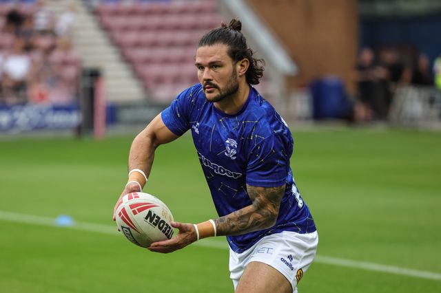 James Bentley of Warrington Wolves in the pre-game warm up during the Betfred Super League round 18 match Wigan Warriors vs Warrington Wolves at The Brick Community Stadium, Wigan, United Kingdom on 10 July 2026

(Photo by Mark Cosgrove/News Images)