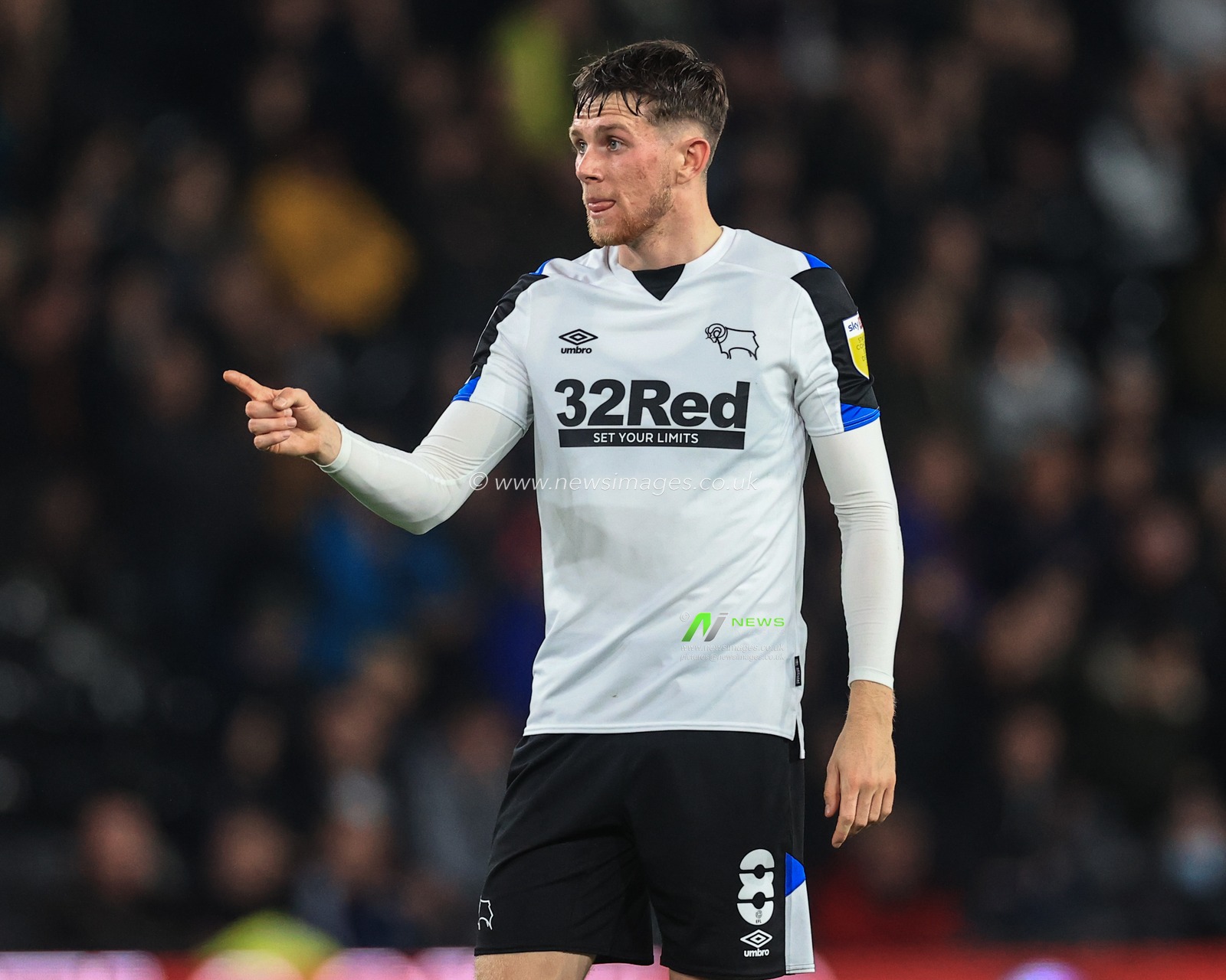 Max Bird #8 of Derby County gives his team instructions